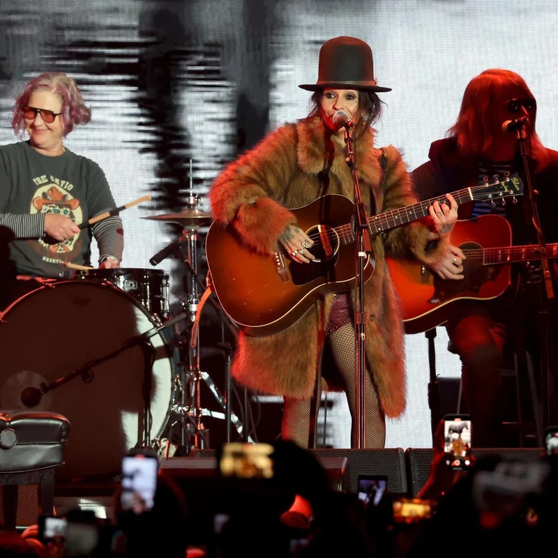 Non Blondes 4